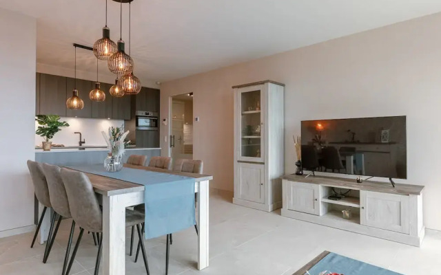 Stunning Apartment With Golf Course Views