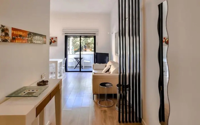 Rupin Nacre in Tel Aviv-yafo