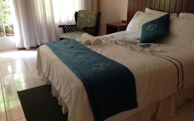 Lynn's Guest House