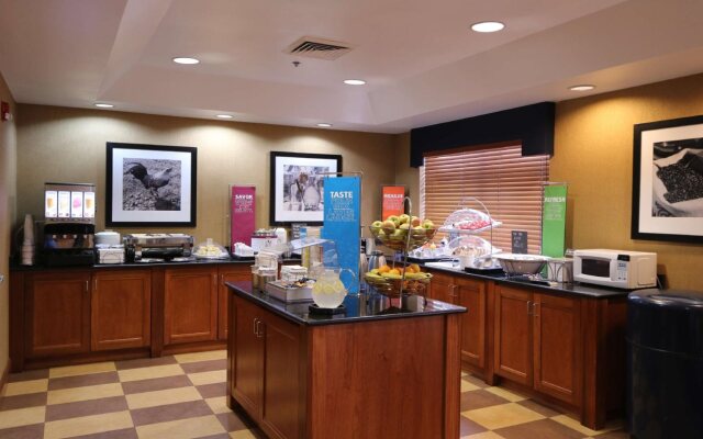 Hampton Inn Hutchinson