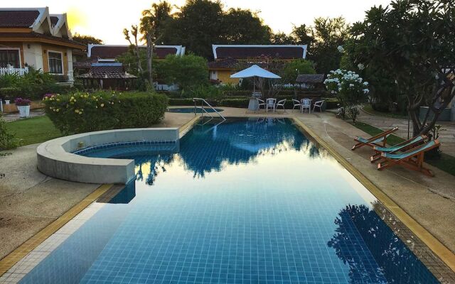 Khao Tao lake and beach villas Hua Hin