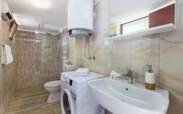 Amazing Apartment in Pula With Wifi