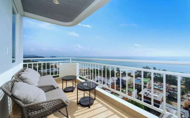 Sea View Chic Design 2BR Karon Condo 16C