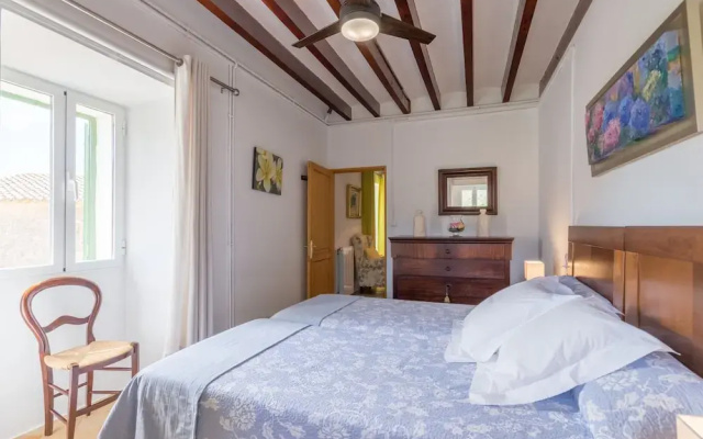 Charming Country House in Esporlas