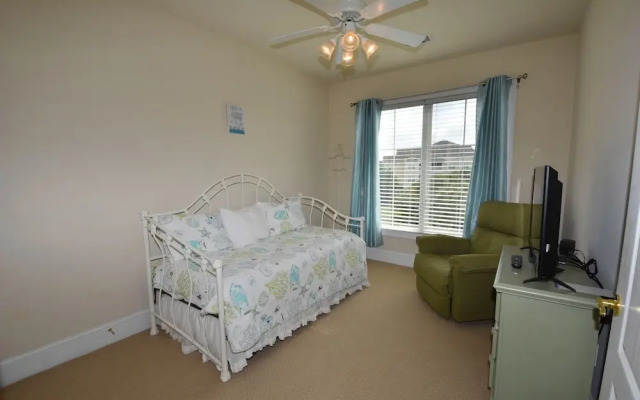 Edgewater Apartment 437