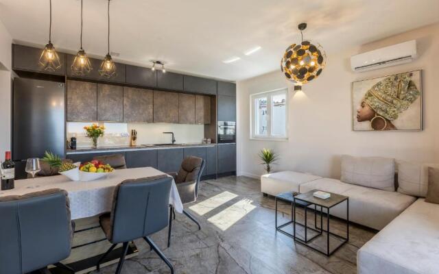 Peaceful Harmony Apartment Near Beach