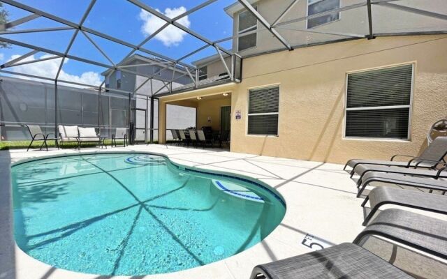 American Dream 6 Bedroom Home by RedAwning