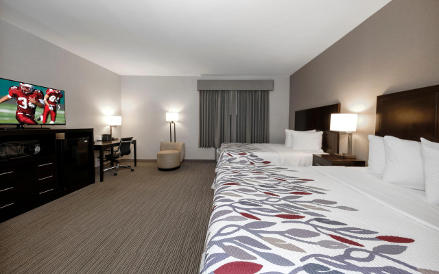 Red Roof Inn & Suites Newburgh – Stewart Airport/ West Point
