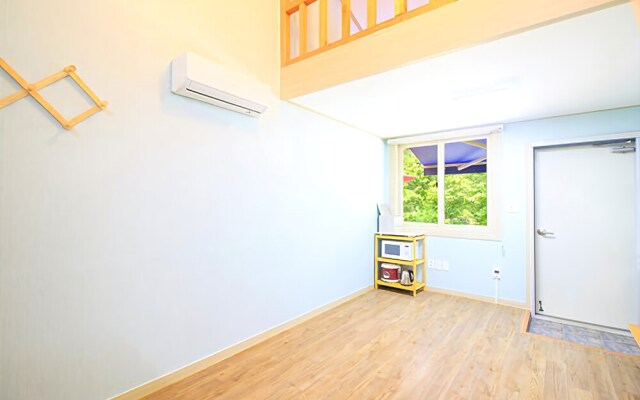 Goesan Hwayang Valley Water Zone Pension