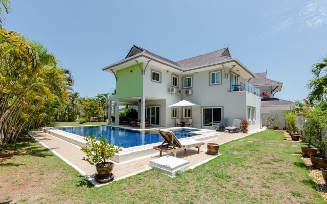3 Bedroom Pool Villa With Amazing Views TH2