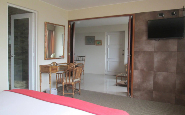 Suites Real Hotel