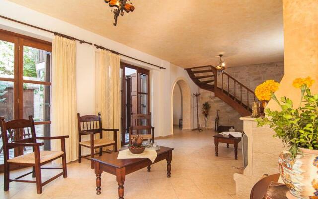 Sarris Villa, a country side villa, By ThinkVilla