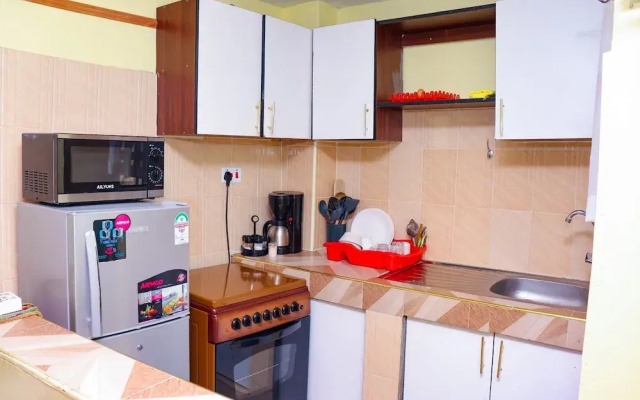 Lux Suites TRM 1 Bedroom Apartments