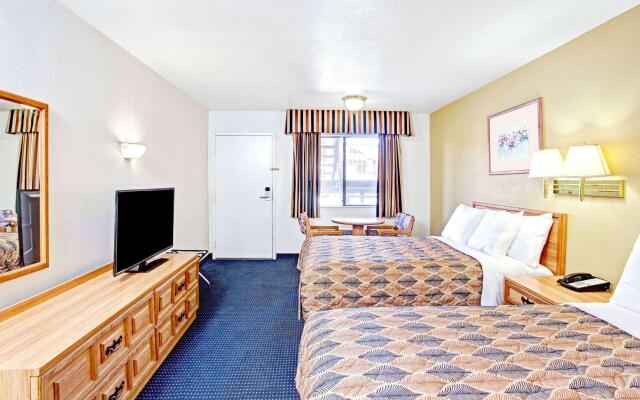 Travelodge by Wyndham Banning CA Near Casino/Outlet Mall