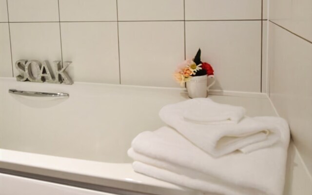 Empire Serviced Apartments