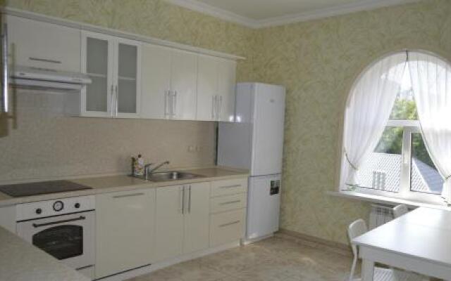 Guesthouse Taymirskaya 12