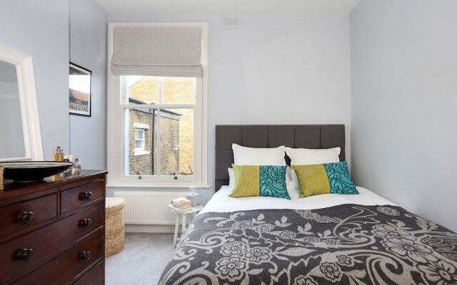 2 Bedroom Flat in Kensal Green