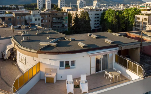 Sunny Rooftop