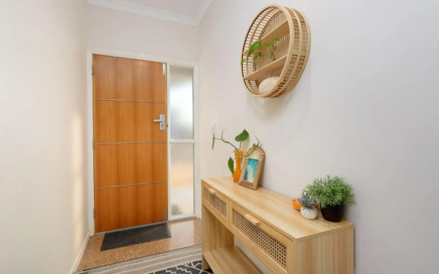 1 Kestrel Place