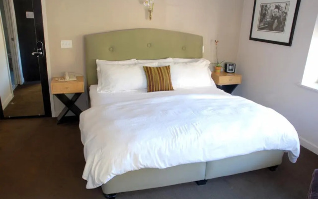The Eo Inn - Downtown