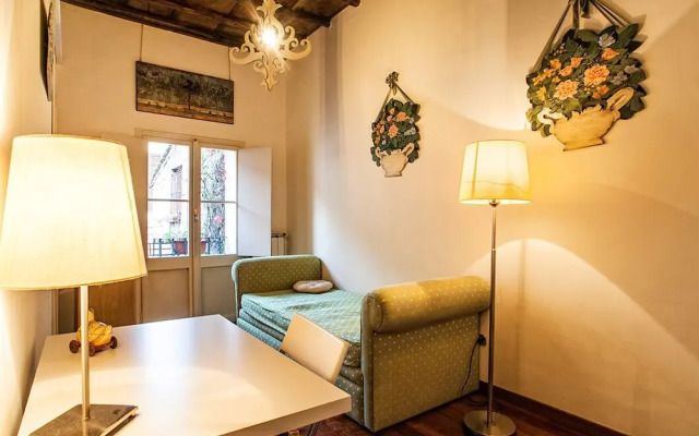 Clock Terrace House - FromHometoRome