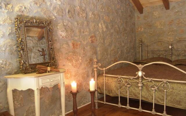 Trikalon Muses Art Suites