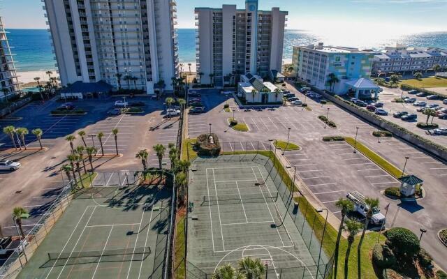 Beautiful 3br/2ba Beachfront Condo,sleeps 8