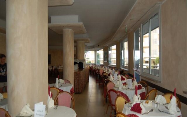 Hotel Ambassador