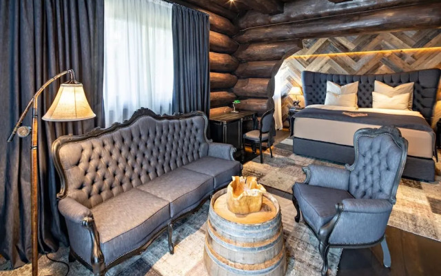 Timberjacks Motel