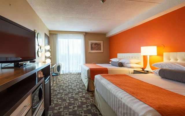 Howard Johnson Plaza by Wyndham by the Falls Niagara Falls