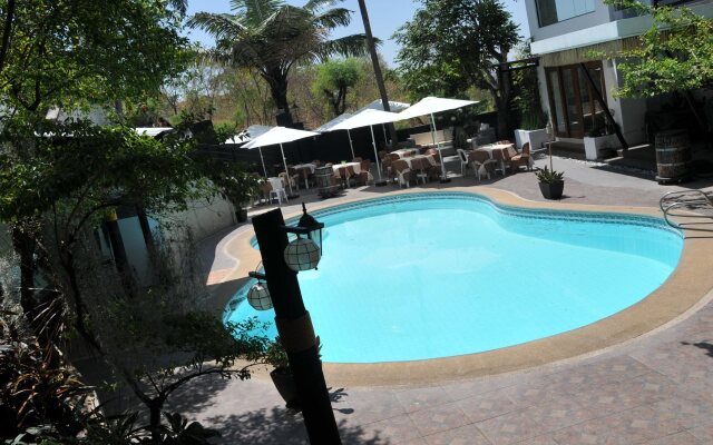 Date and Dine Resort