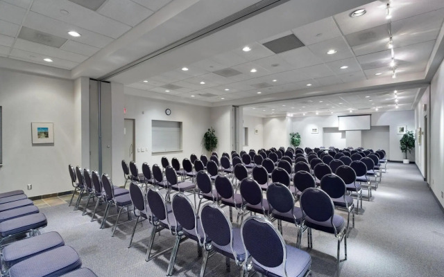 Seneca Residence & Conference Centre - Newnham