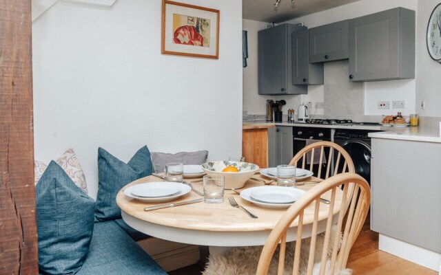 Chalk House - Pet Friendly - From 125 Per Night