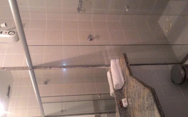 Jardim de Allah Flat Service