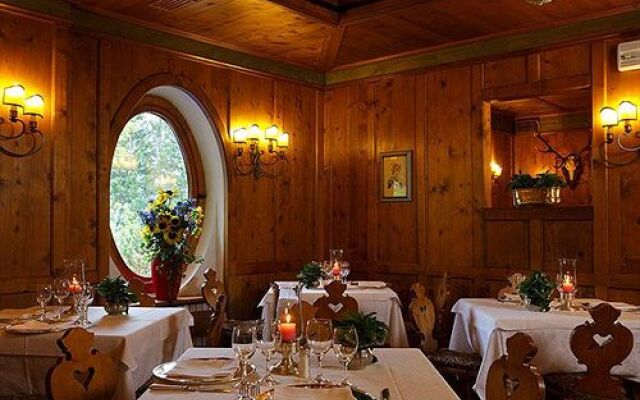 Boutique Hotel Villa Blu Cortina - Elegant 4 Stars Hotel Cortina d'Ampezzo