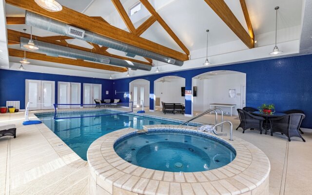 Luxurious Lakehouse With Indoor Pool-hot Tub-fire Pit