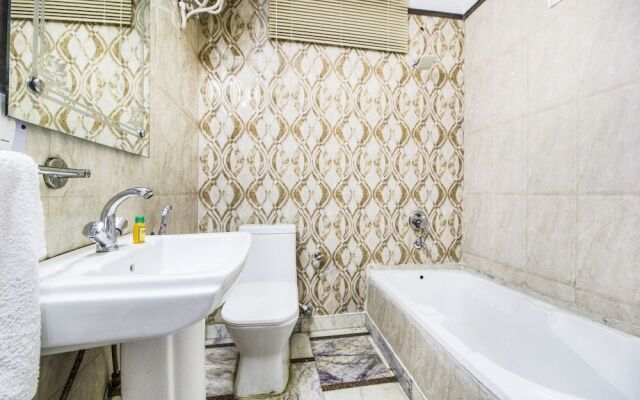 FabHotel Queen Palace