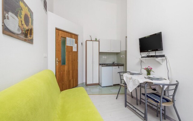 Amazing Home in Potocnica With Wifi and 1 Bedrooms