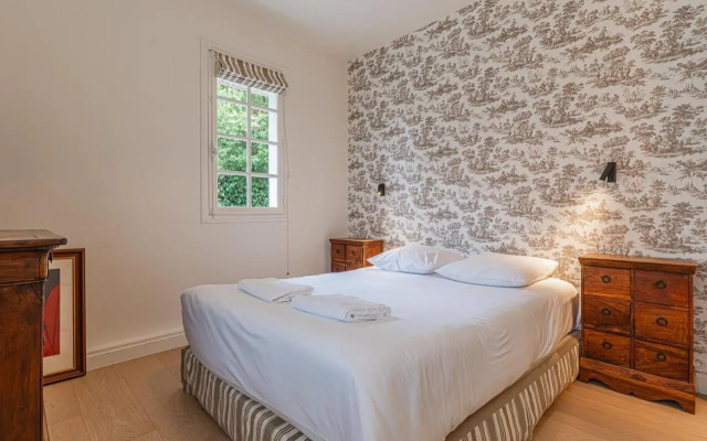 Luxueuse Chaumière 4 Chambres avec jardin