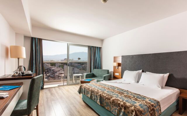 Palm Wings Beach Resort & Spa Kusadasi- All Inclusive