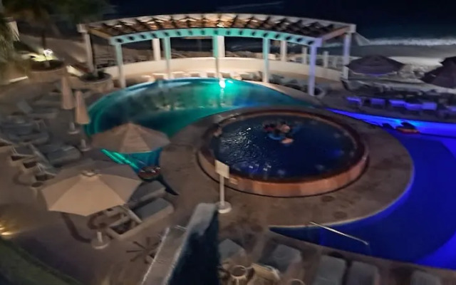 Beach front-Ocean View Studio -Hotel Sunset Fishermen condo 344/C