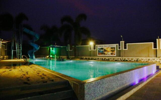 Royal Twin - 12BHK Luxury Villa by Royal Villa's Lonavla