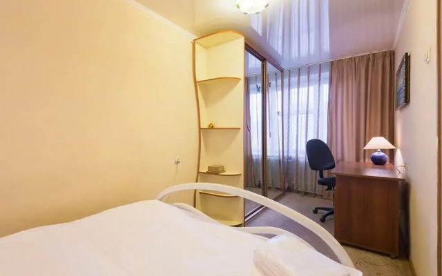 Day&Night Apartments - Oktyabrskaya