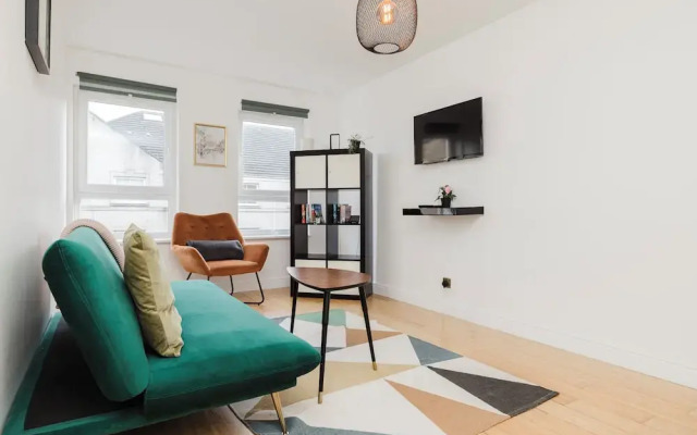 Welcoming 1BR flat near Park