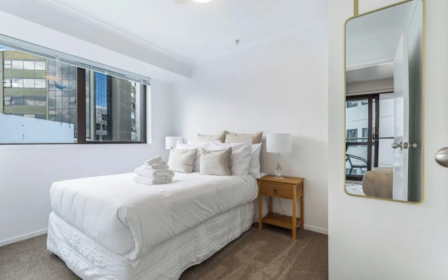 Central 3BR Full Kitchen & Amenities Zodiak Stays