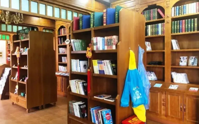 Film and Television Theme Hostel