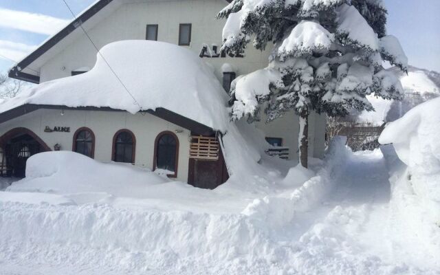 WHITE RABBIT Madarao Kogen - Cottage ALICE