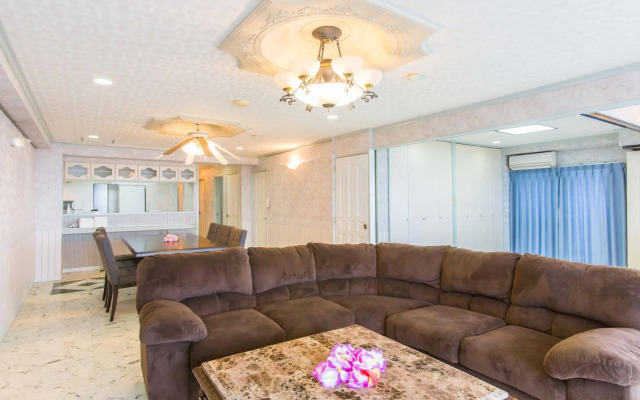Beachside Condominium