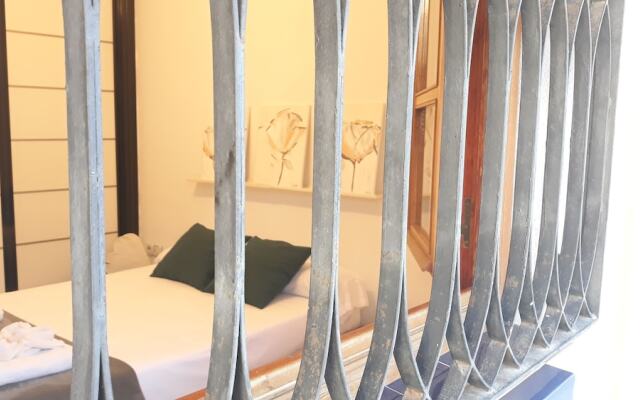 Deluxe Plaza Encarnación