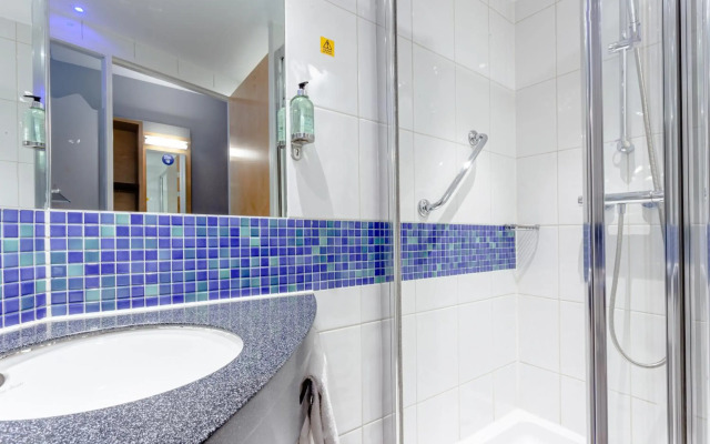 Holiday Inn Express Edinburgh Airport